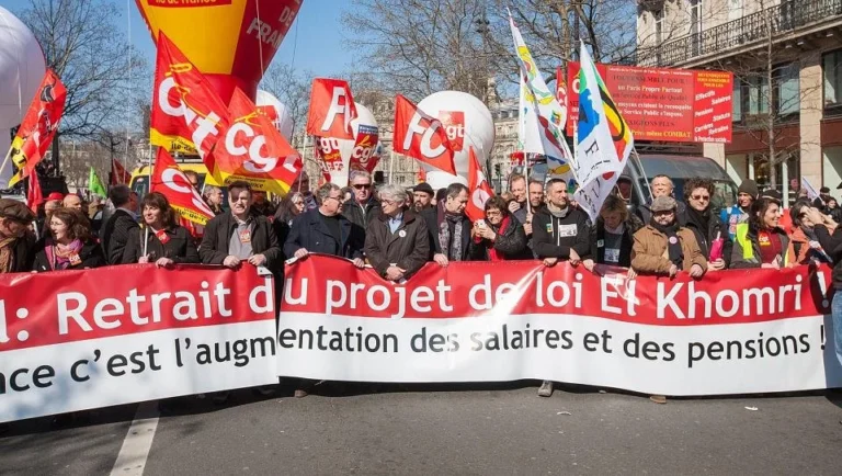 Manifestation FO et jeunes contre la Loi Travail et la régression sociale.