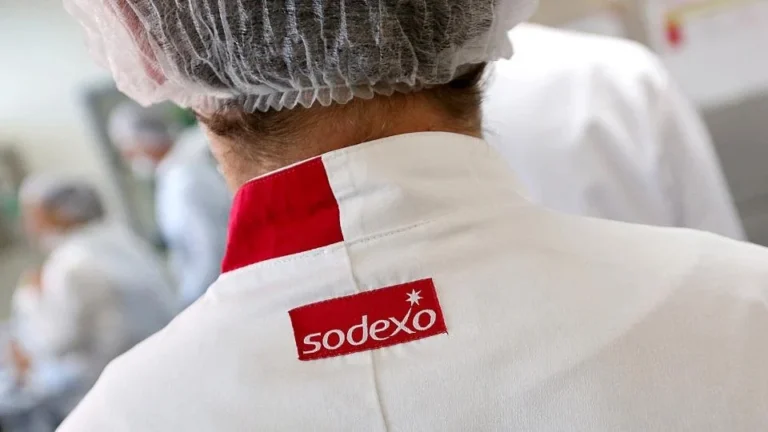 FO dénonce un PSE injuste chez Sodexo, exige des alternatives.